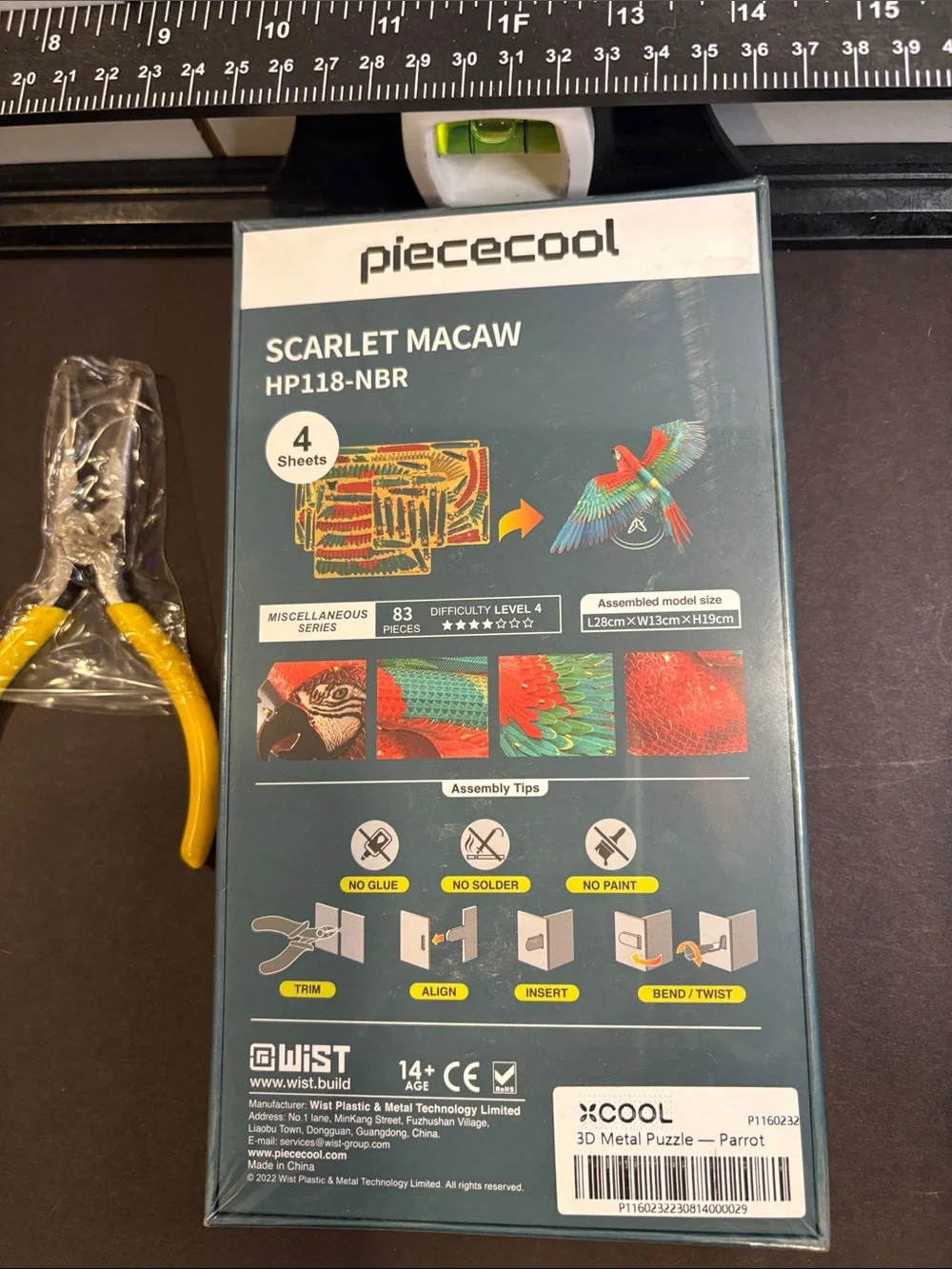 Scarlet Macaw 3D Metal Model Kit - Red & Green